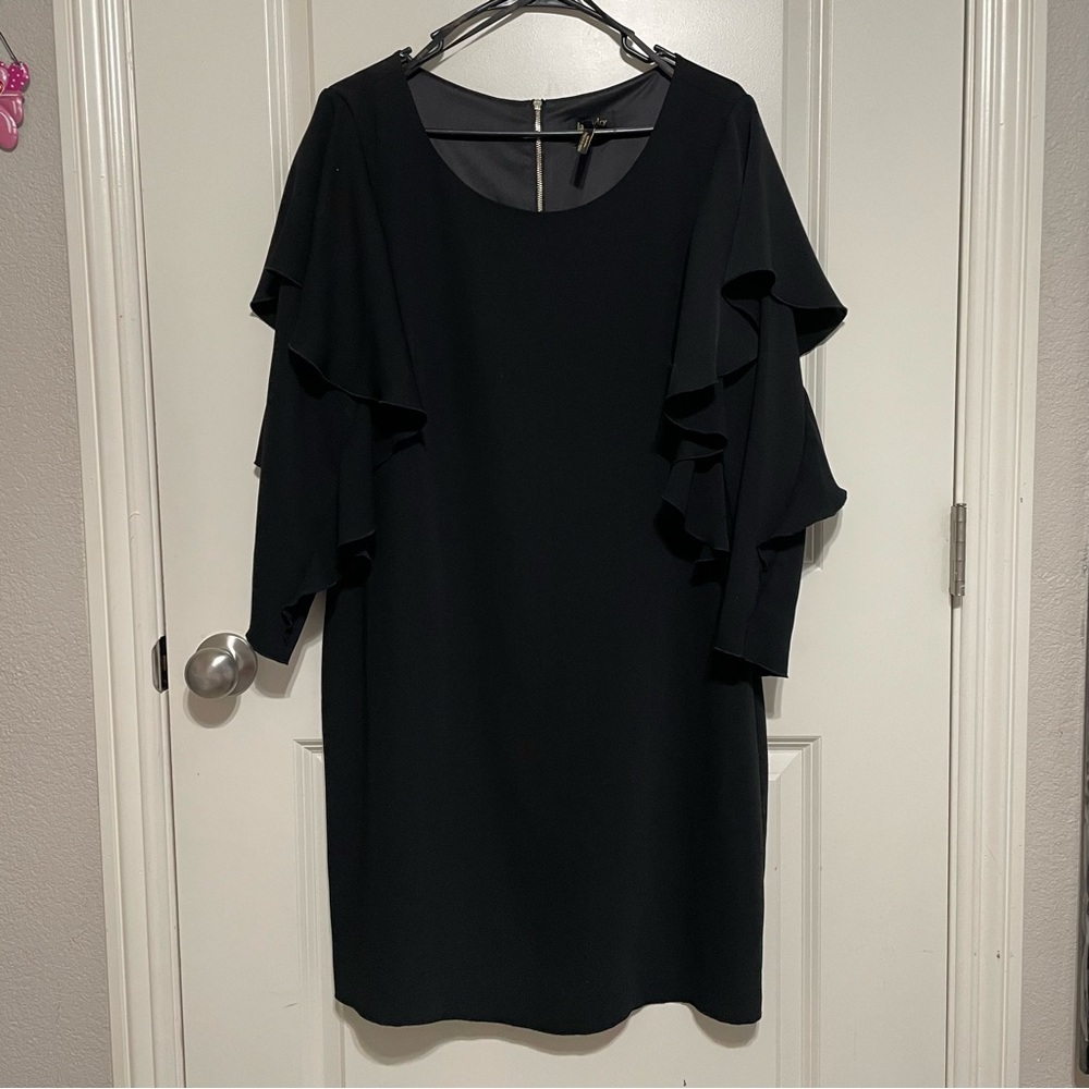 Laundry By Shelli Segal Black Ruffled Flutter Sleeve Dress